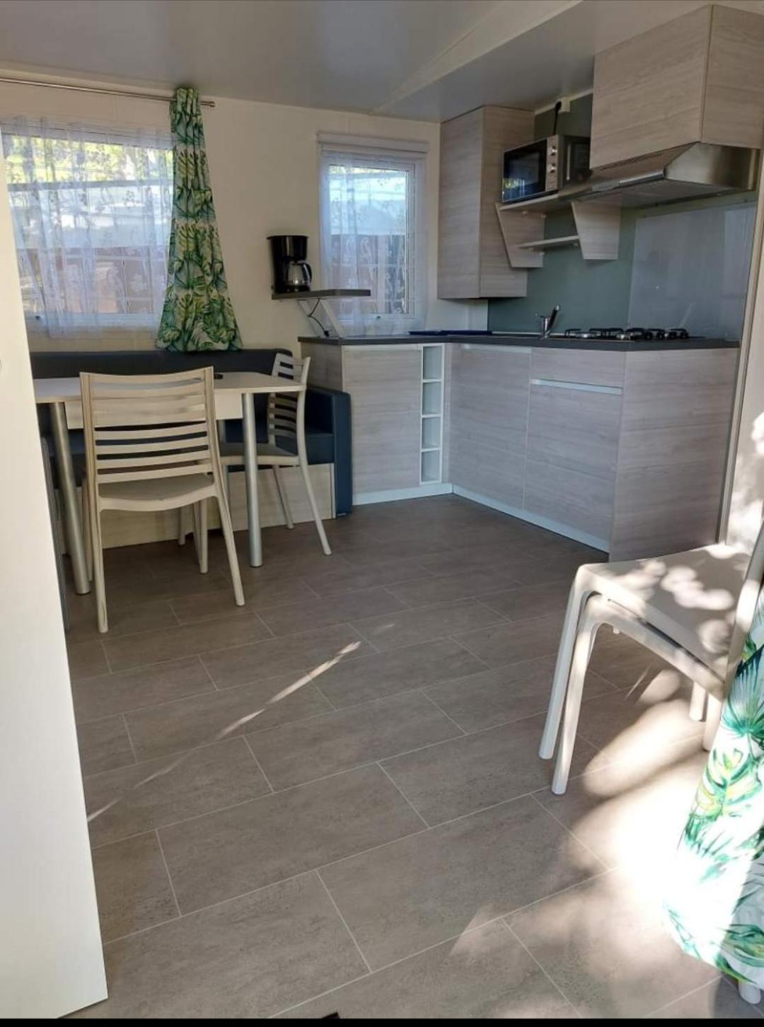Mobil Home L'Eau Vive Les Arcs-sur-Argens Exterior foto